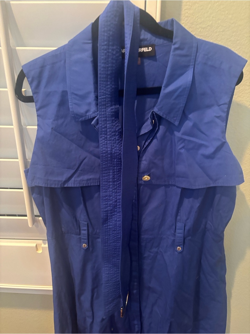 Karl Lagerfeld Men's Royal Blue Sleeveless Button-Down Shirt
